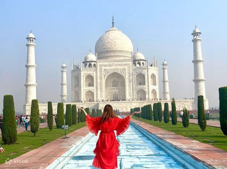 Agra's Sunrise at the Taj: The Local's Guide to Beating the Crowds