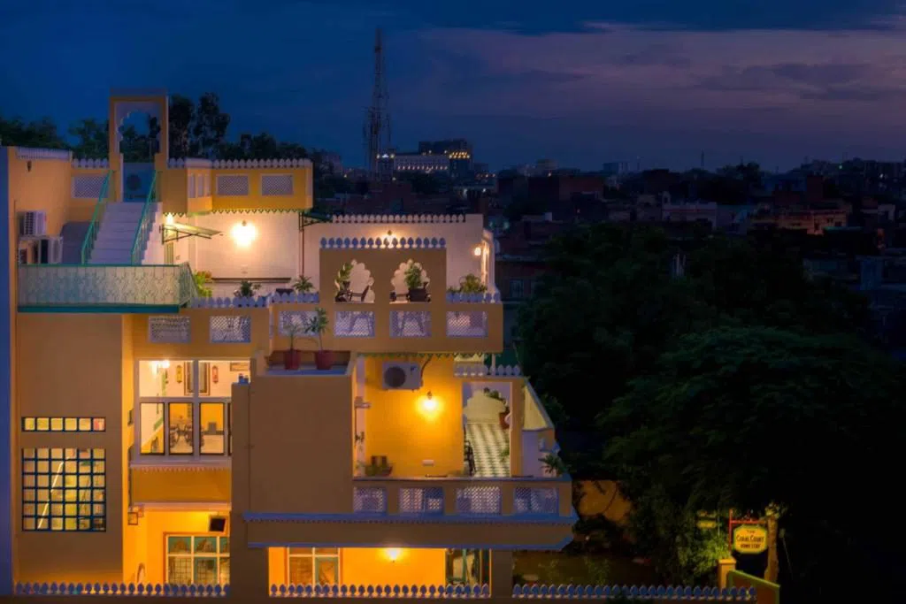 The Coral Court Homestay, Agra
