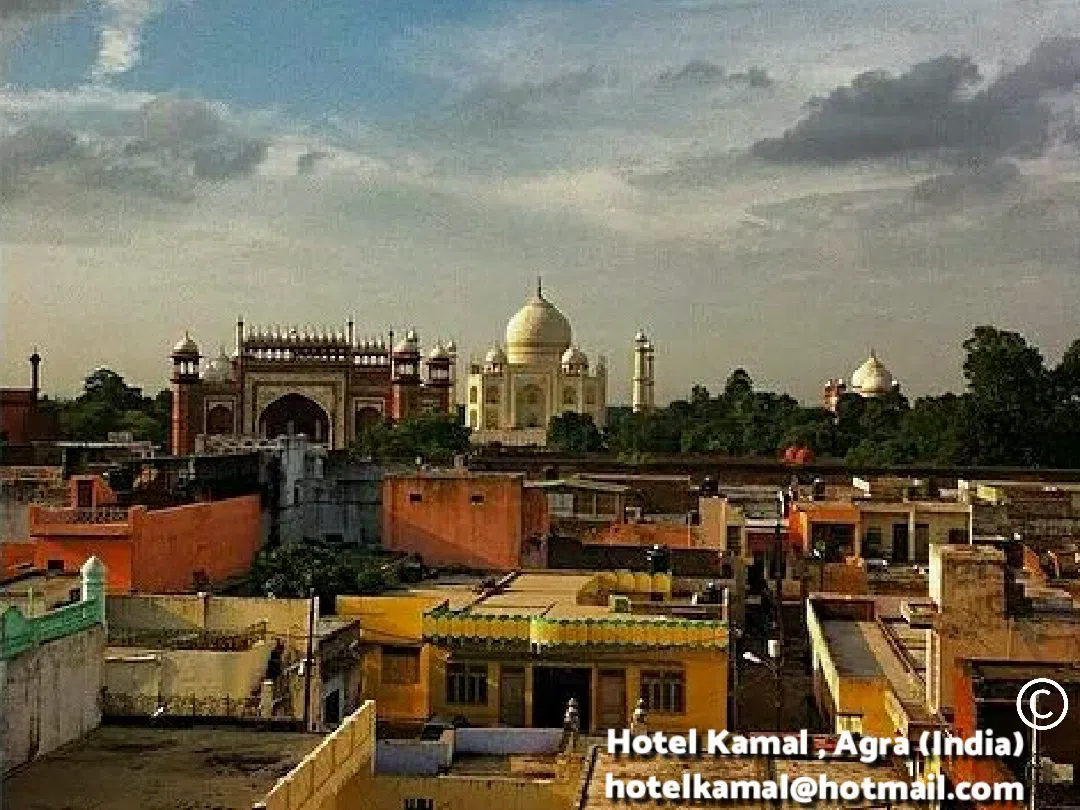 Hotel Kamal rooftop (Stuff Makers), Agra