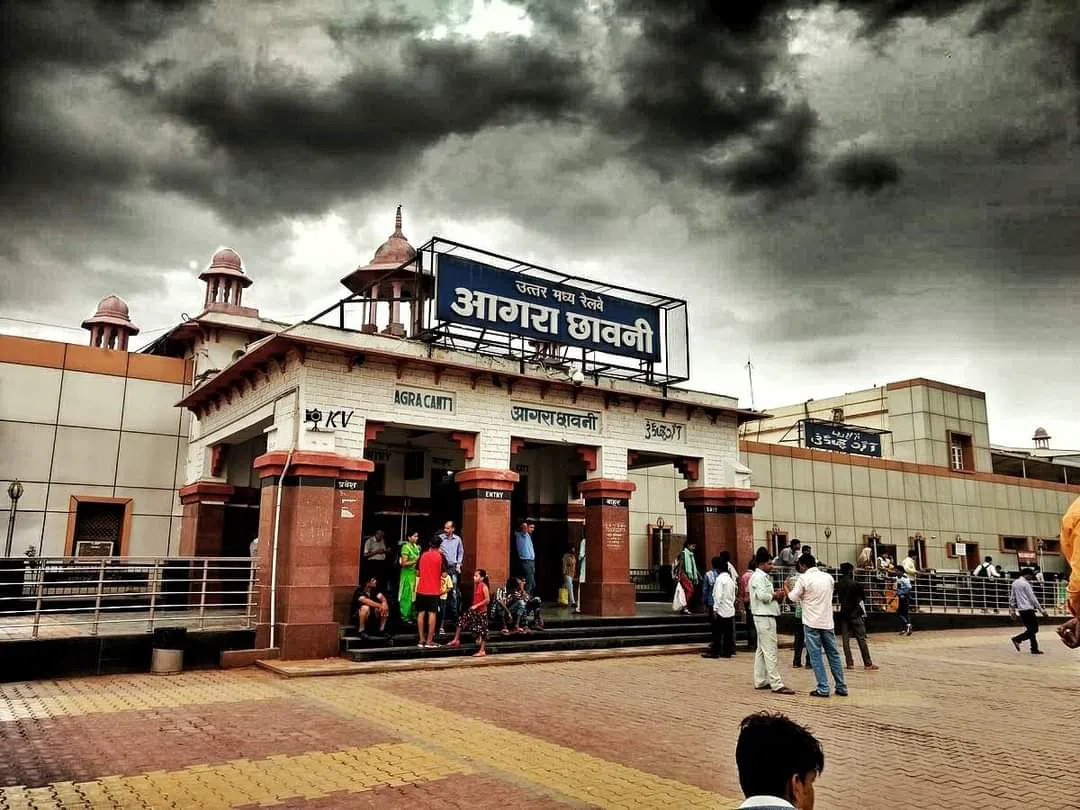 Gatimaan Express (IRCTC), Agra