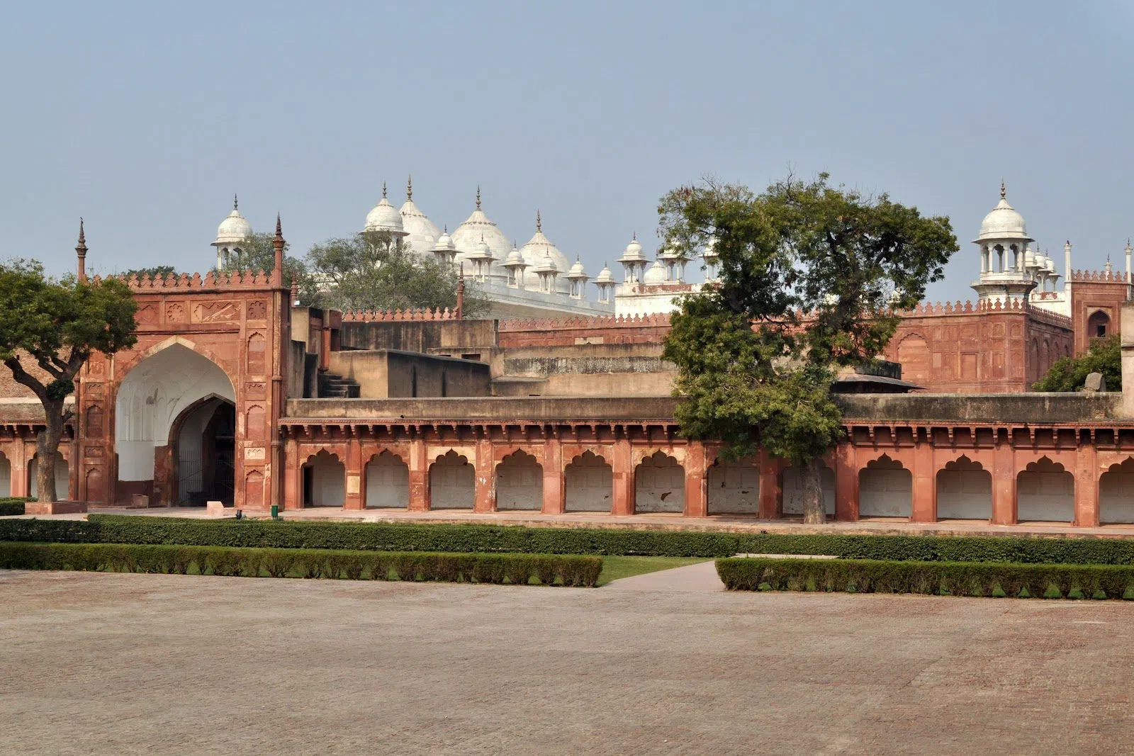 Stone Cutters' Mosque (Masjid Sangtarashan) and Chishti's hermitage, Agra