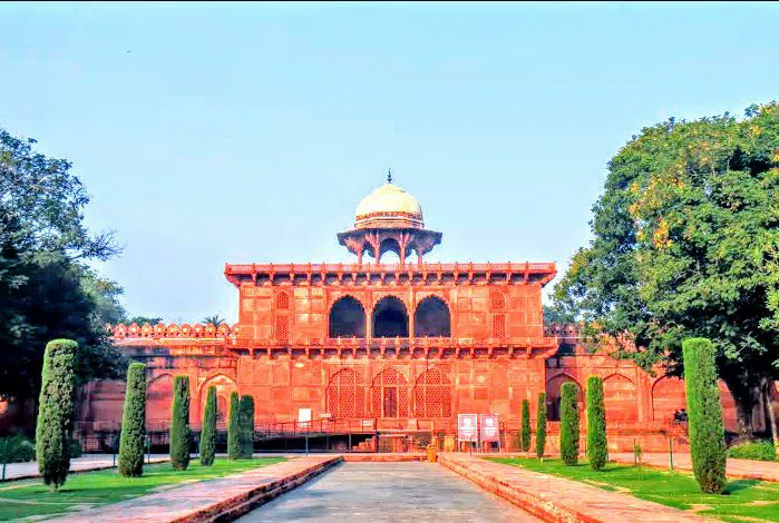 Taj Museum, Agra